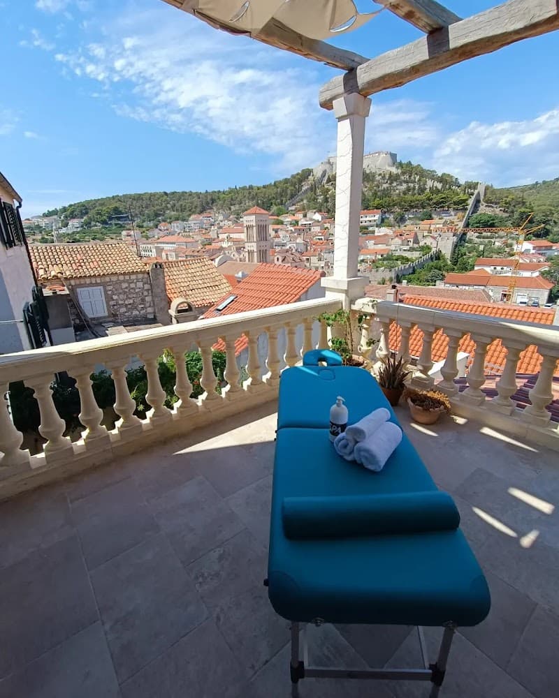 Relax, I got your back! Hvar photo