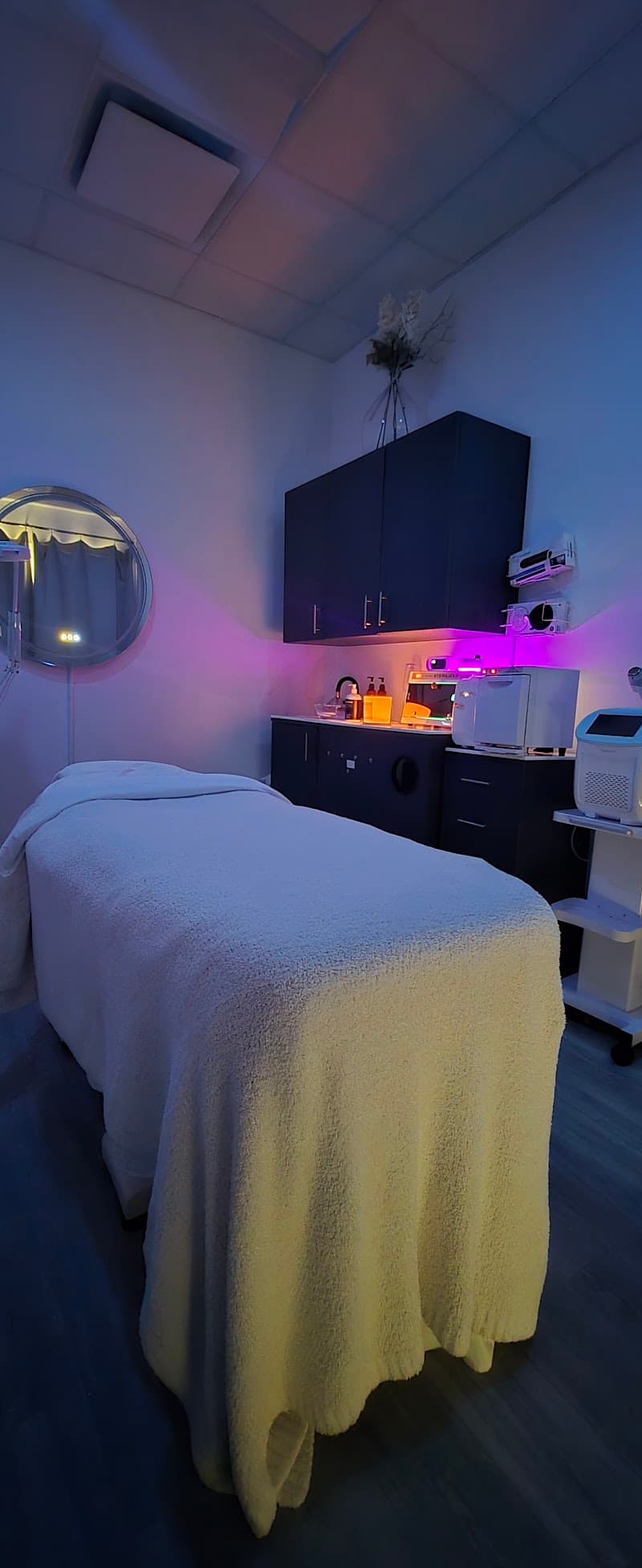 Relax N Glow New York photo