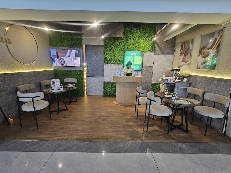 Relaxology Surabaya photo