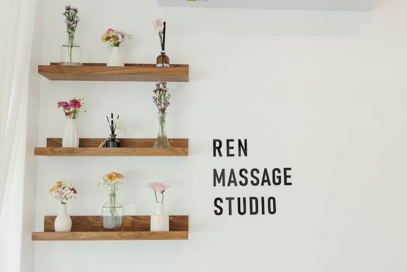 REN Massage Studio Aroma Spa Body Scrub and Exfoliation Bangkok photo