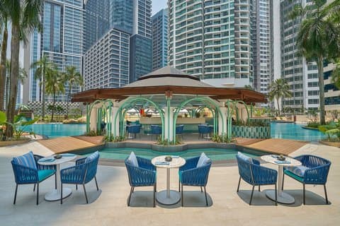 Renaissance Kuala Lumpur Hotel & Convention Centre photo