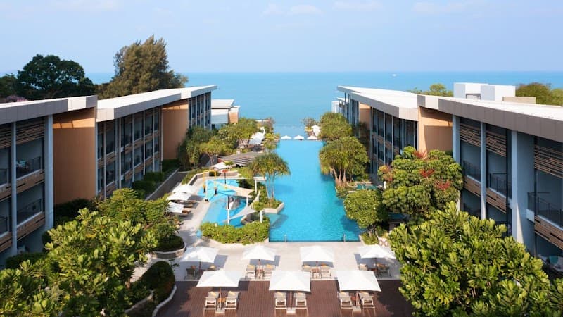 Renaissance Pattaya Resort & Spa photo