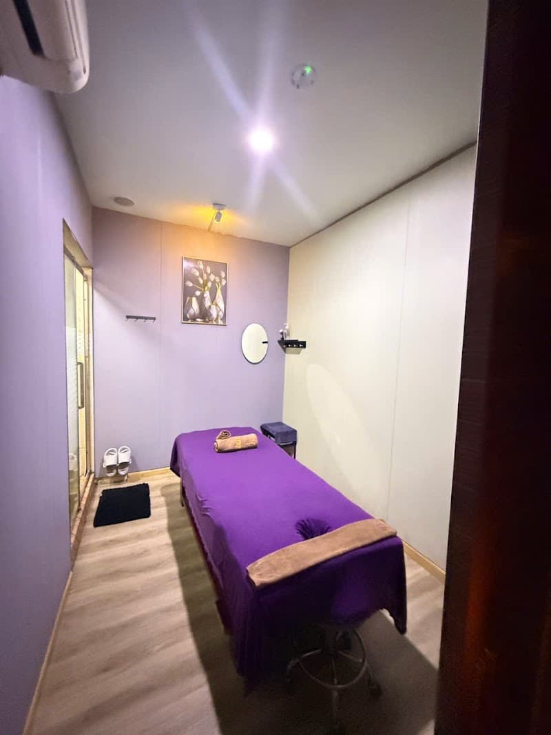 Retreat Spa Singapore photo