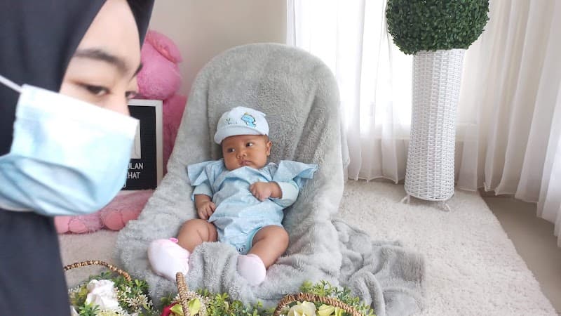 Rezkia Iwal Premium Baby and Kids Spa Batu photo