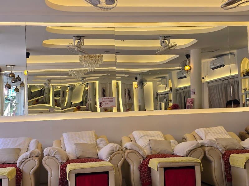 Risa Health Massage Bangkok photo