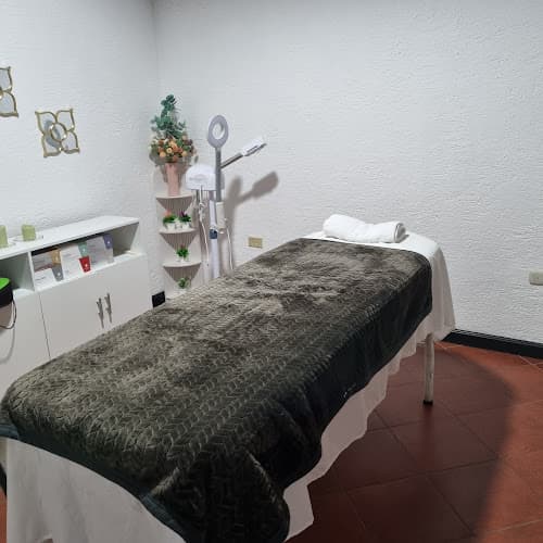 Rizos & Lizos Salon Barberia y Spa Antigua Guatemala photo