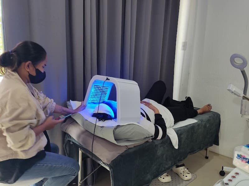 RM Facial Beauty Lounge San Carlos City photo