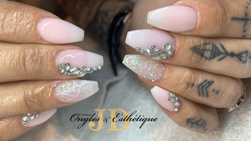 Rose Mademoiselle - Ongles Blainville photo