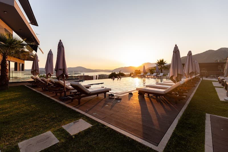 Royal Blue Resort and Residences Kotor photo