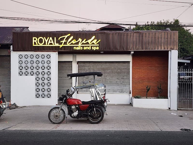 Royal Florida Nails and Spa Floridablanca photo