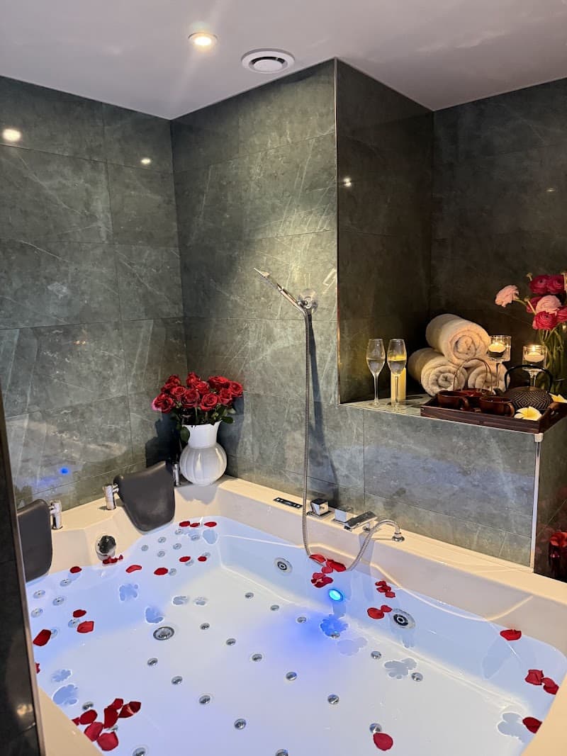 Royal Spa Elysée Paris photo