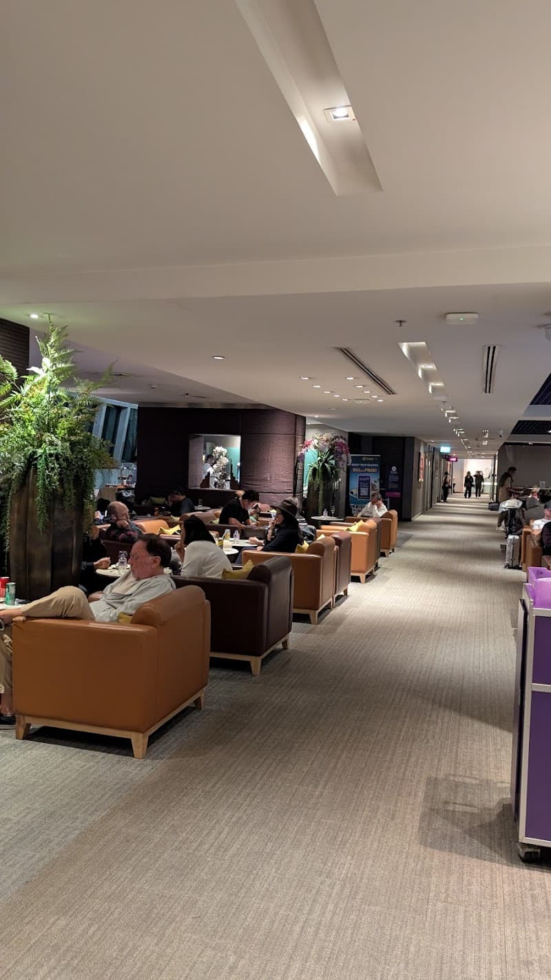 Royalorchidplus Lounge Bangkok photo