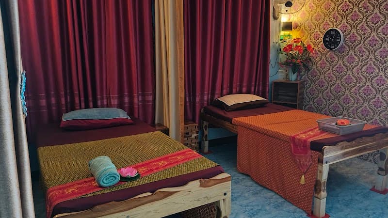 Ruean Chantra Thai Massage Lopburi photo