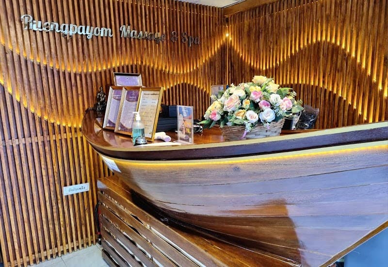 Ruean Phayom Nuad Spa Branch Charan 45 Bangkok photo
