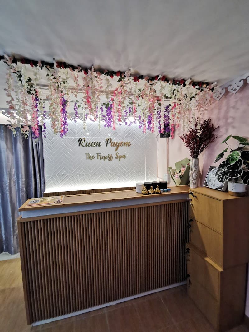 Ruean Phayom Spa Finest Spa MRT Ministry of Public Health Branch Bangkok photo