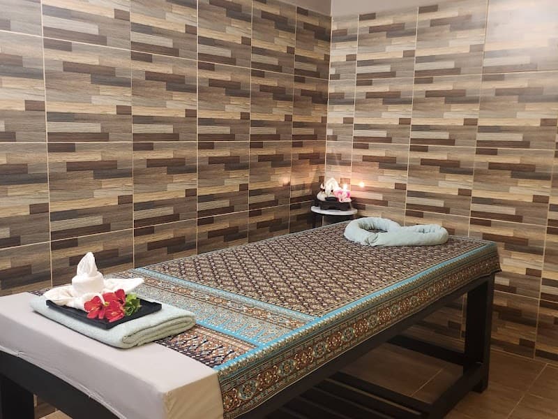 Ruen Chaba Massage for Health Bangkok photo