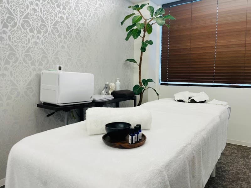 Ryokuchi Koen Az Shinkyu Seikotsuin / Az Beauty Suita City photo