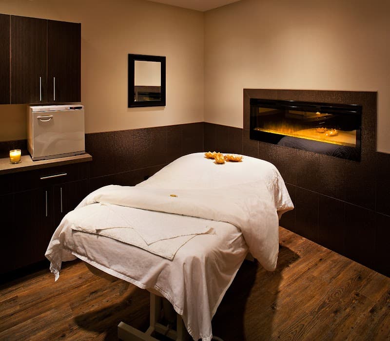 Safari Spa and Salon Red Deer photo