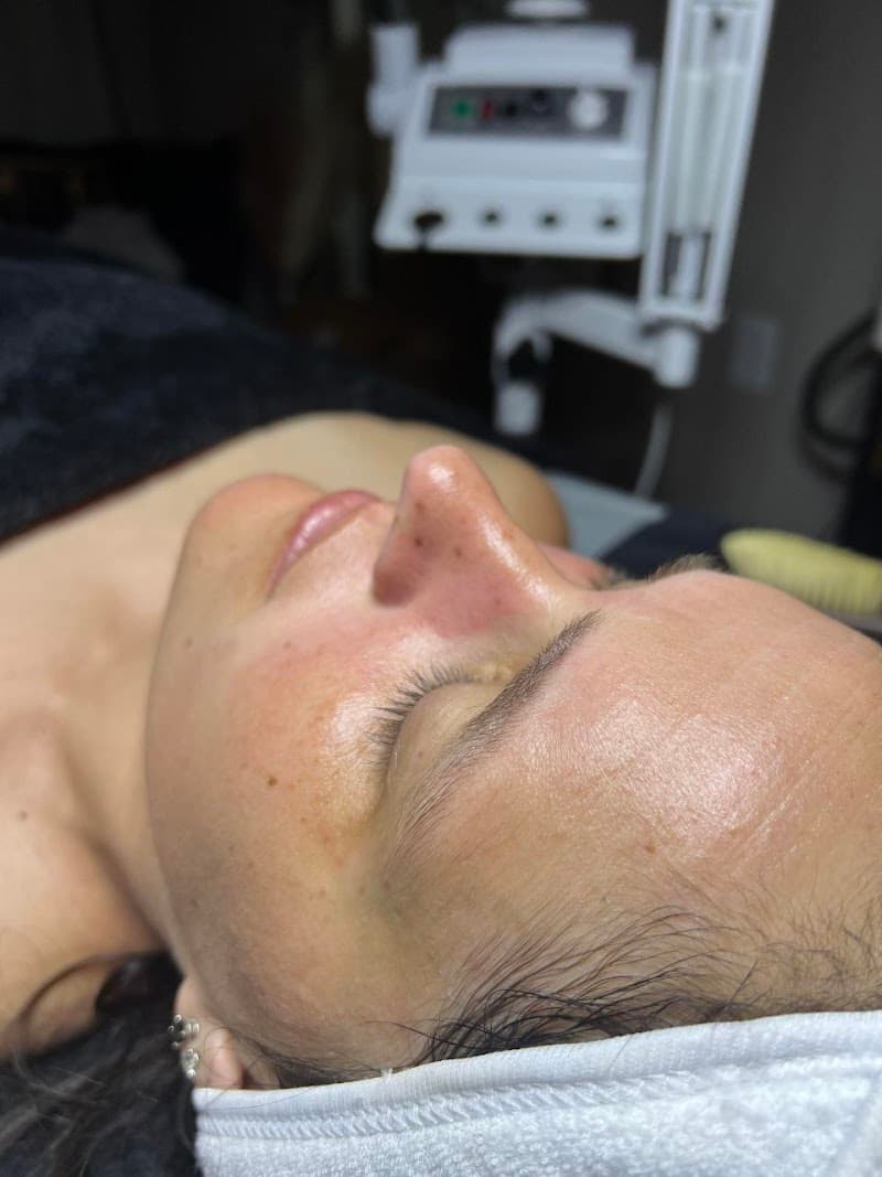 Safire Sculpt & Spa Oconomowoc photo