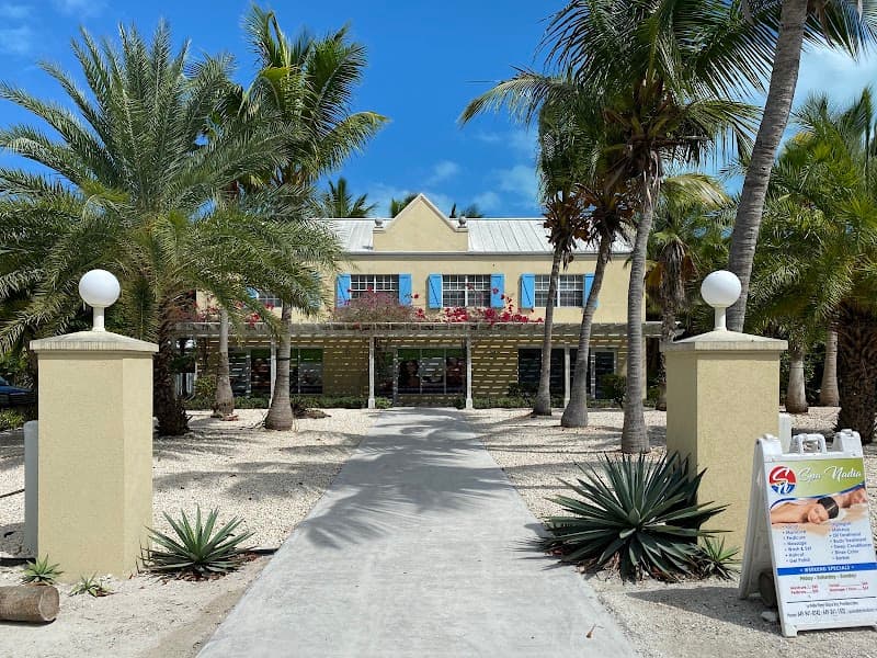 Salon and Spa Nadia Providenciales photo
