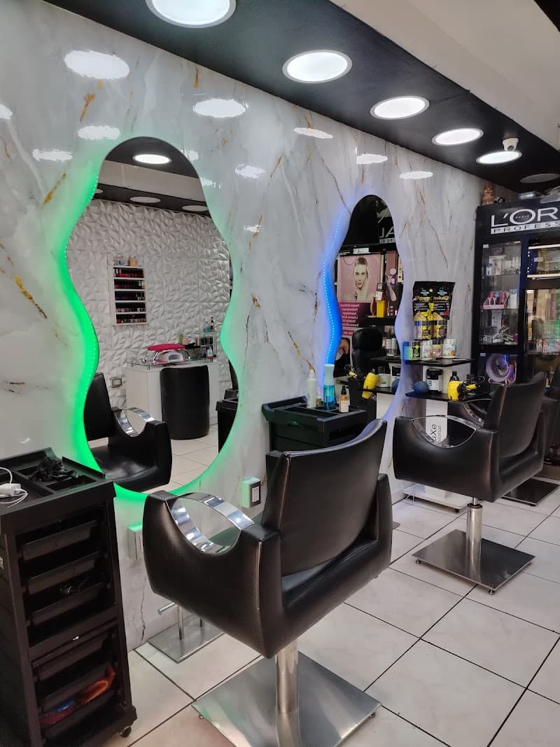 Salon Brianna La Molina photo