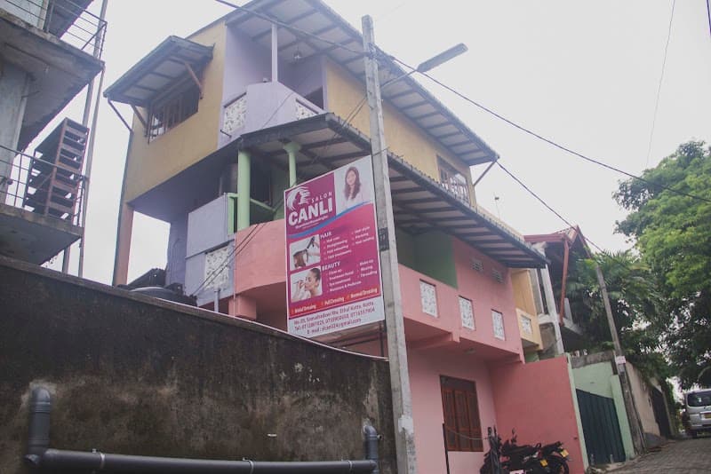 Salon Canli Sri Jayewardenepura Kotte photo