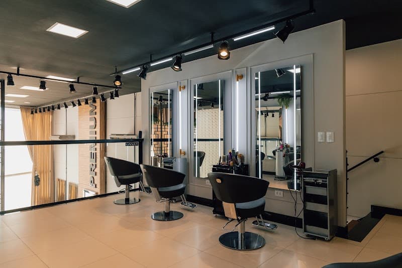 Salon Cristiano Pinheiro Premium Brusque photo