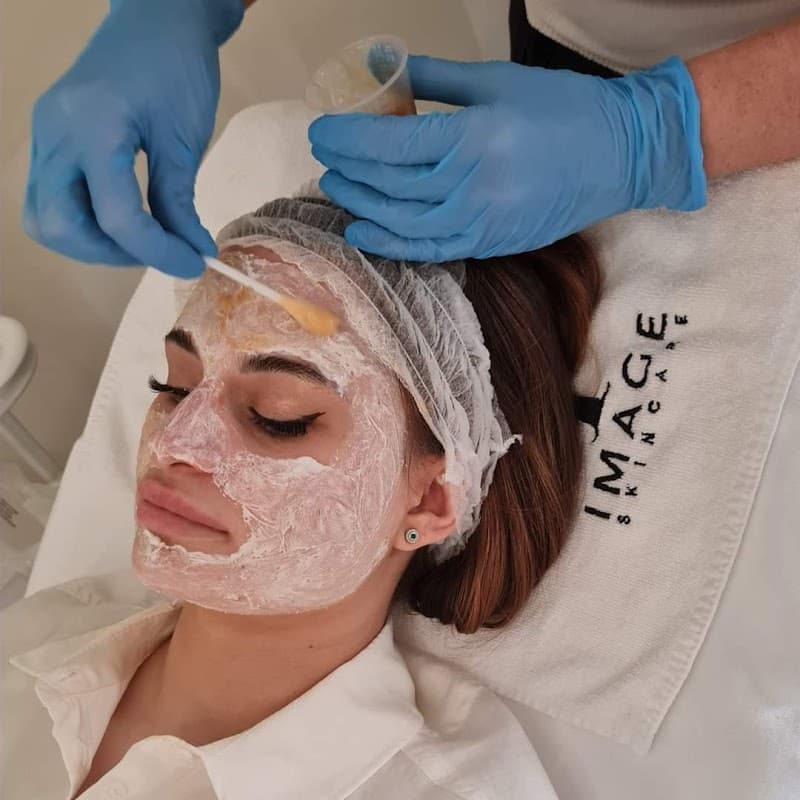 Salón Eternity -Gabriela Gábovics Kosár Komárno photo