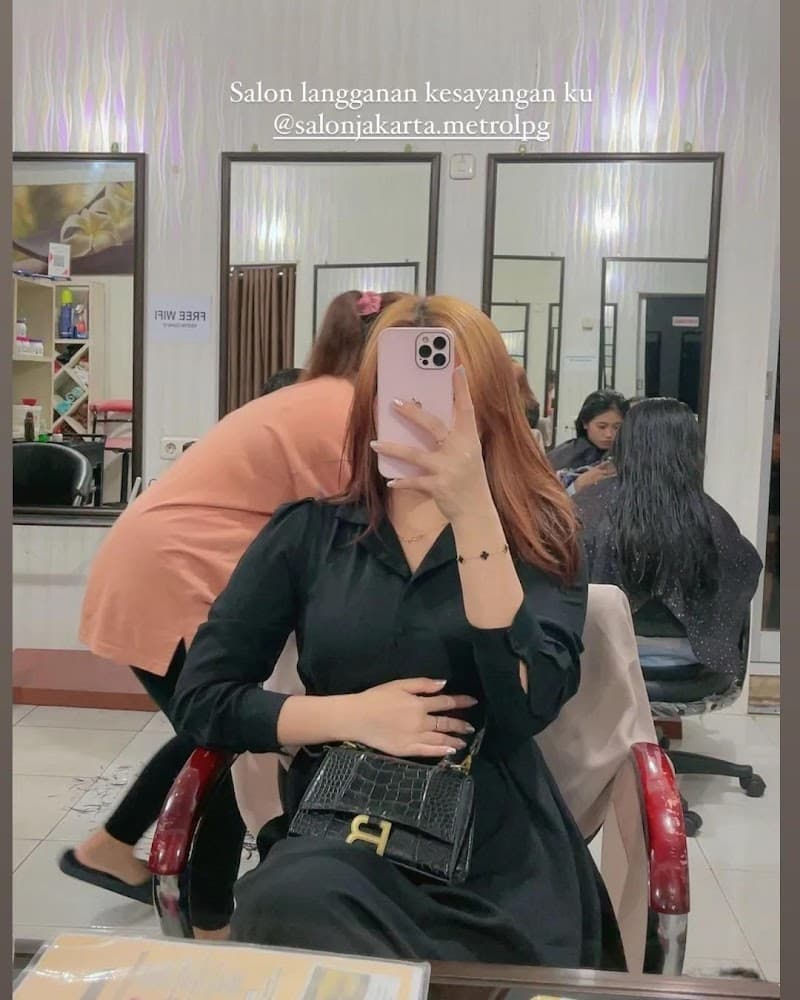 Salon Jakarta Metro photo