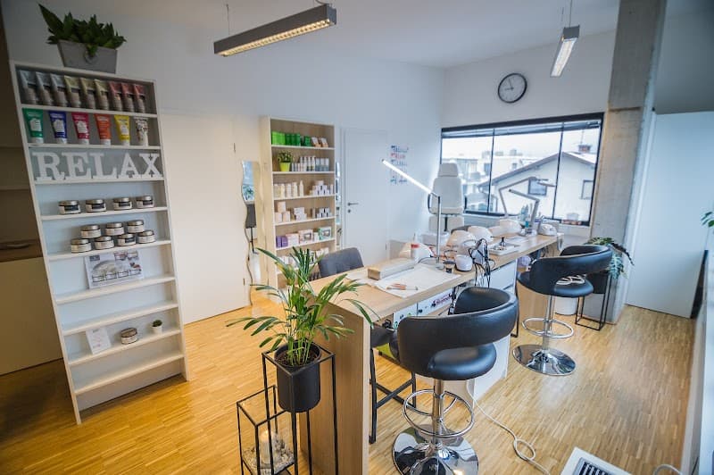 Salon masaže in lepote Orhideja-Velenje,makeup school Glamour visage Ljubljana photo