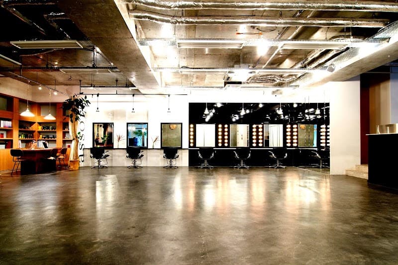 Salon VERTH Tokyo photo