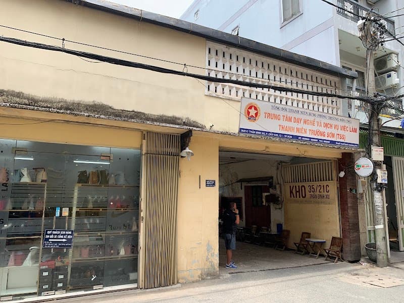 Săn Sale Giá Rẻ Quận 1 photo