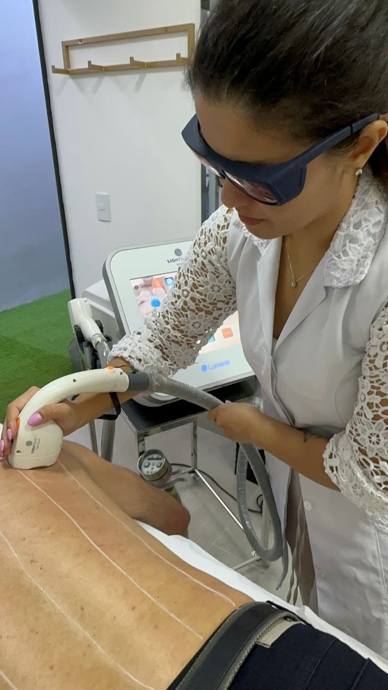 Sandra Fhidelis estética Sarandi photo