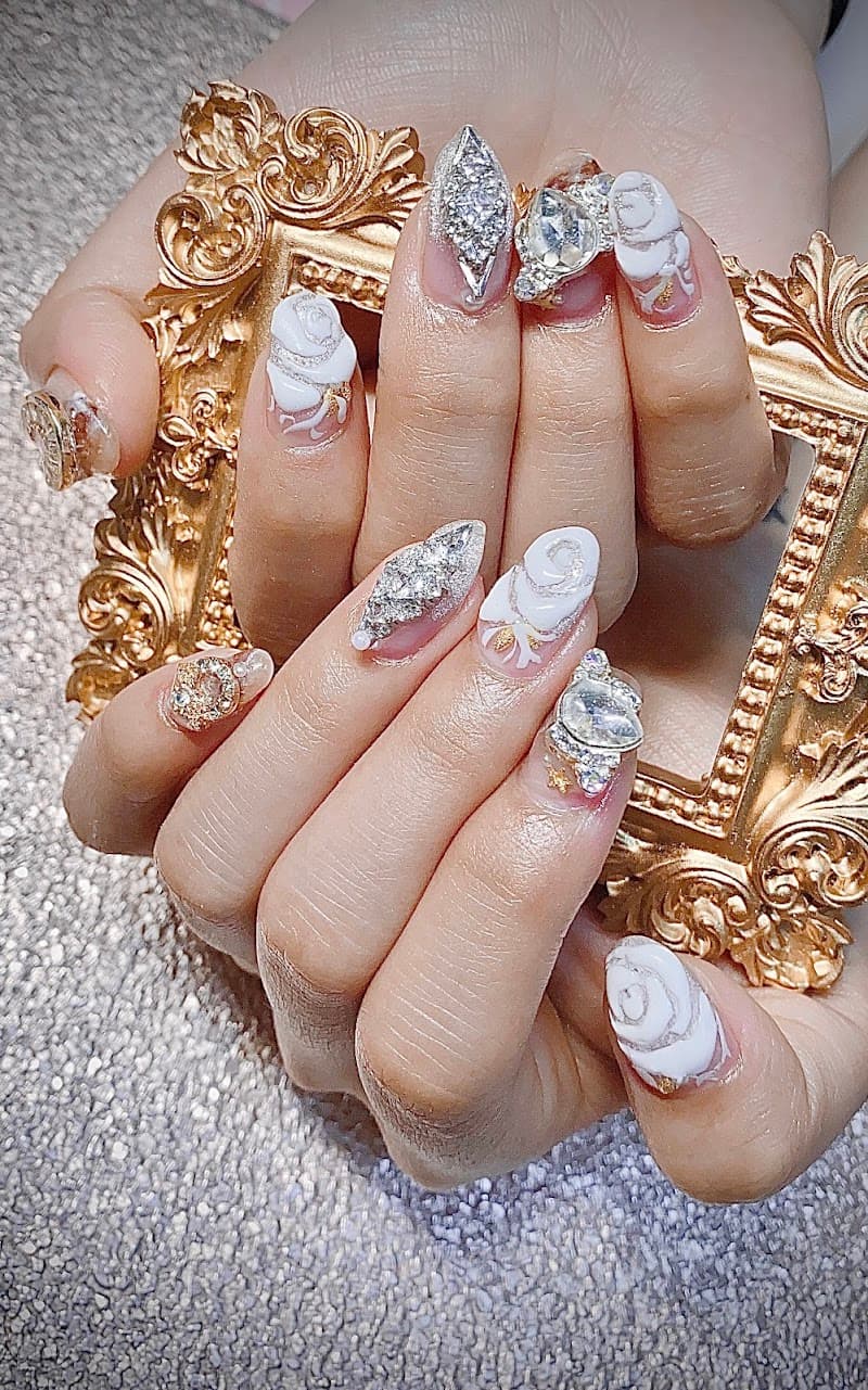 Sasha Aesthetics Sonic Nail Art Feather Embroidery Art Facial Aromatherapy Spa "Nail & Embroidery Teaching Enrollment" Taoyuan City photo