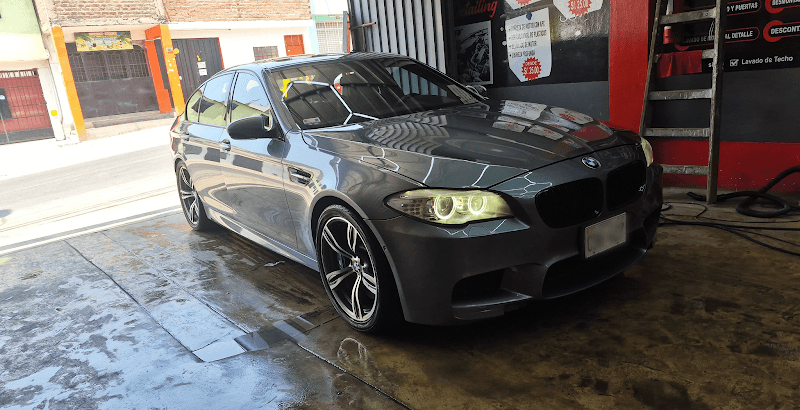 Sasha San Juan de Miraflores photo