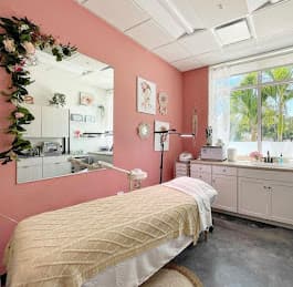 Savvy Sarah Skin & Healing Therapies Dunedin photo