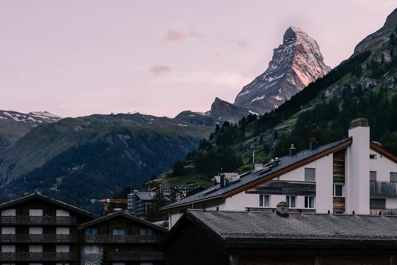 SCHLOSS Hotel Zermatt nähe Bahnhof mit Spa & Yoga photo