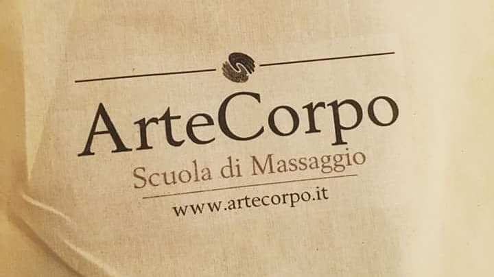 Scuola di massaggio Genova photo