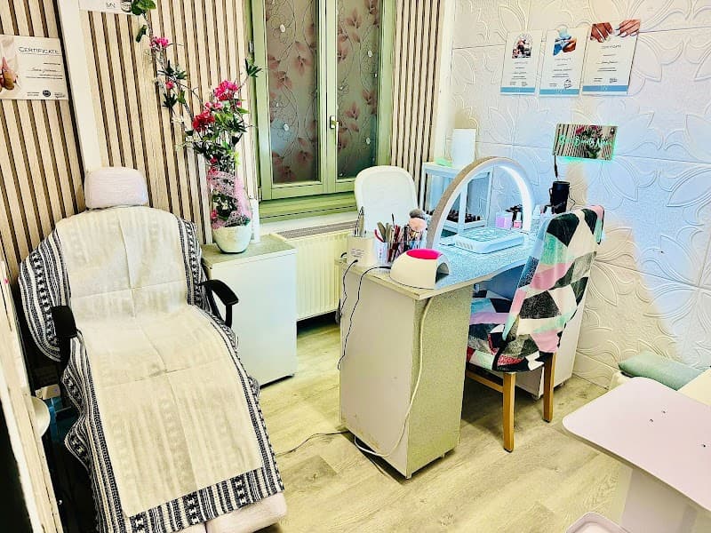 Seve Beauty Nails - Ricostruzione unghie Biasca photo