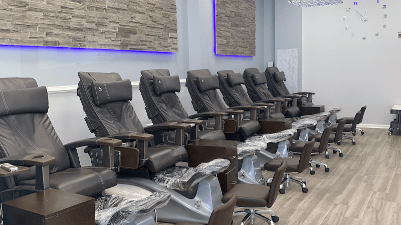 Seven Bridges Nails And Spa Woodridge photo