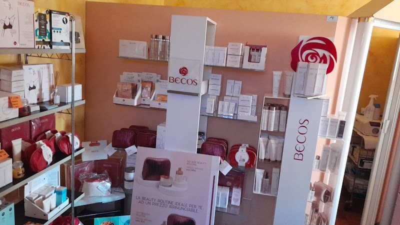 Shalimar Theeram Selvazzano Dentro photo