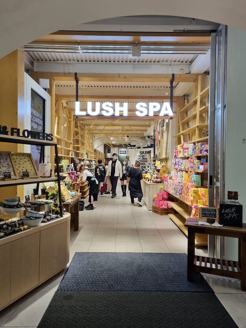 Shampoo Kyoto Shijo Store Shimogyo Ward, Kyoto City photo