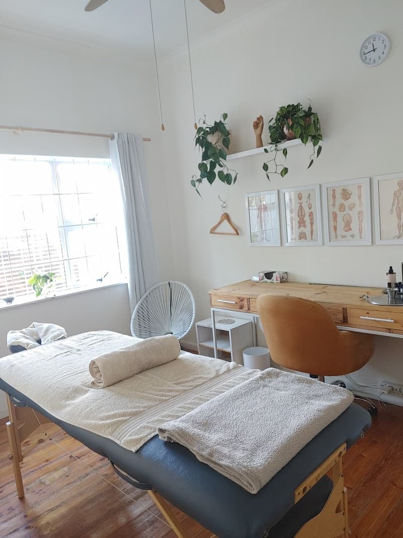 Sharn - Massage Therapist - Cape Town photo