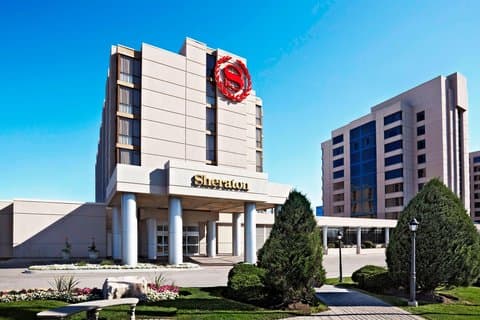 Sheraton Parkway Toronto North Hotel & Suites photo