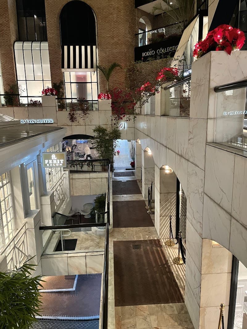 Shila Beauty Center Los Angeles photo