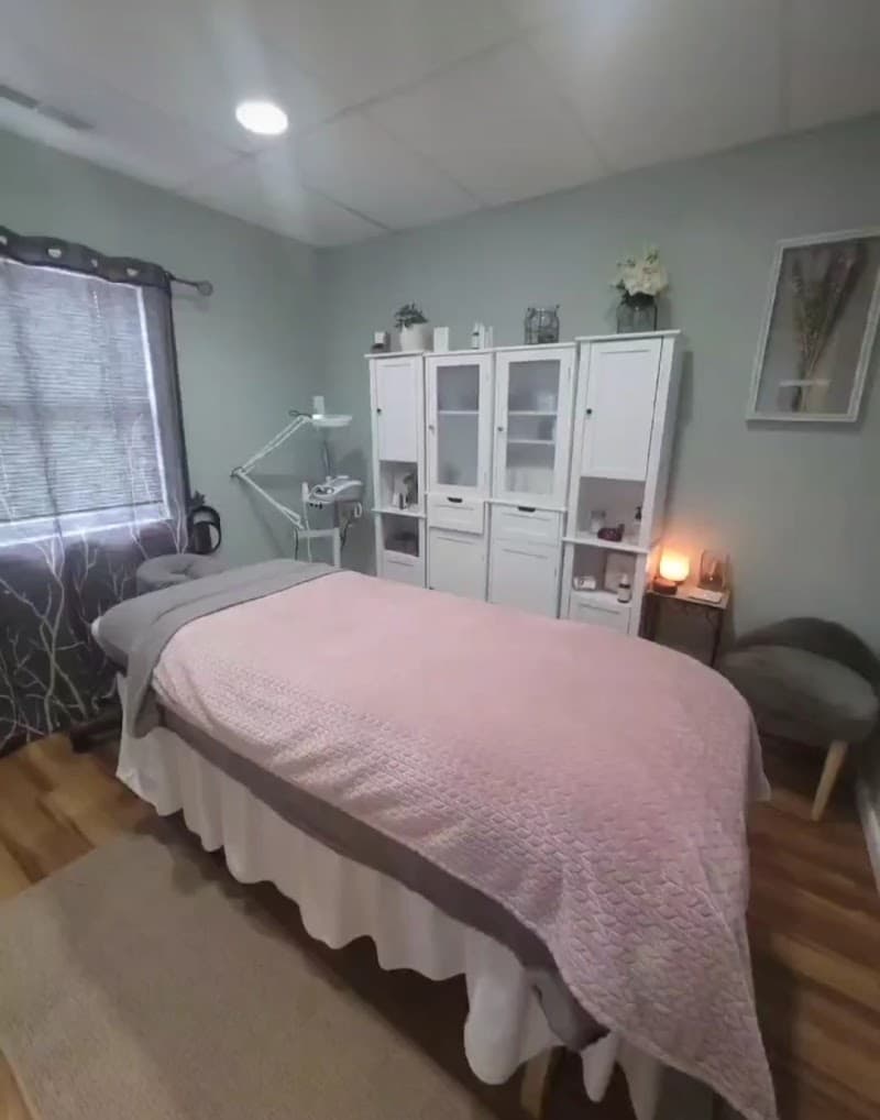 Shine Bright Wellness & Skincare Bedford photo