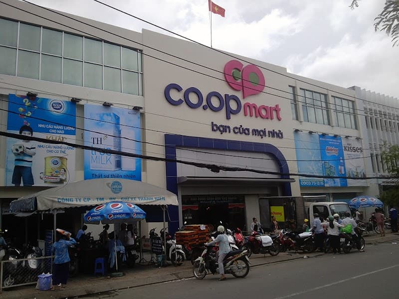 Siêu thị đa vũ trụ Komart Quận Phú Nhuận photo