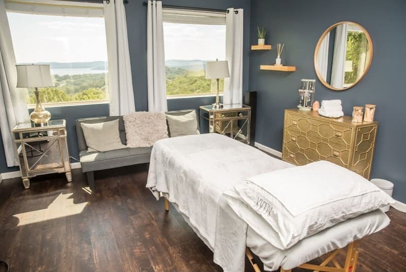 Simple Pearls Boutique and Spa Branson photo