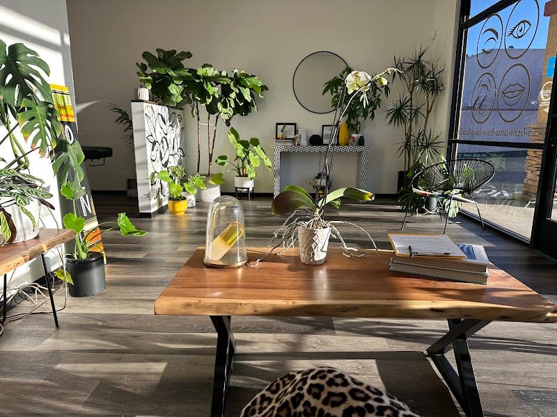 Skin & Lash Lounge Wasco photo
