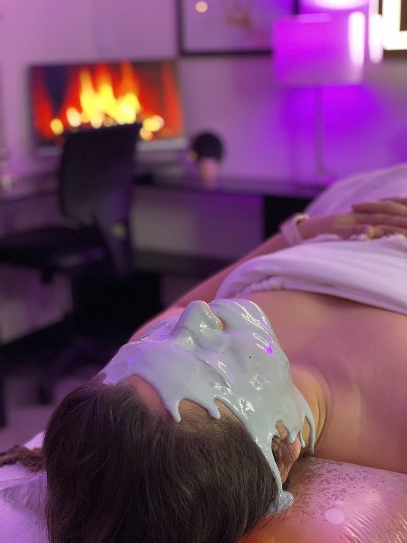 Skin & Tonic Beauty Bar Austin photo